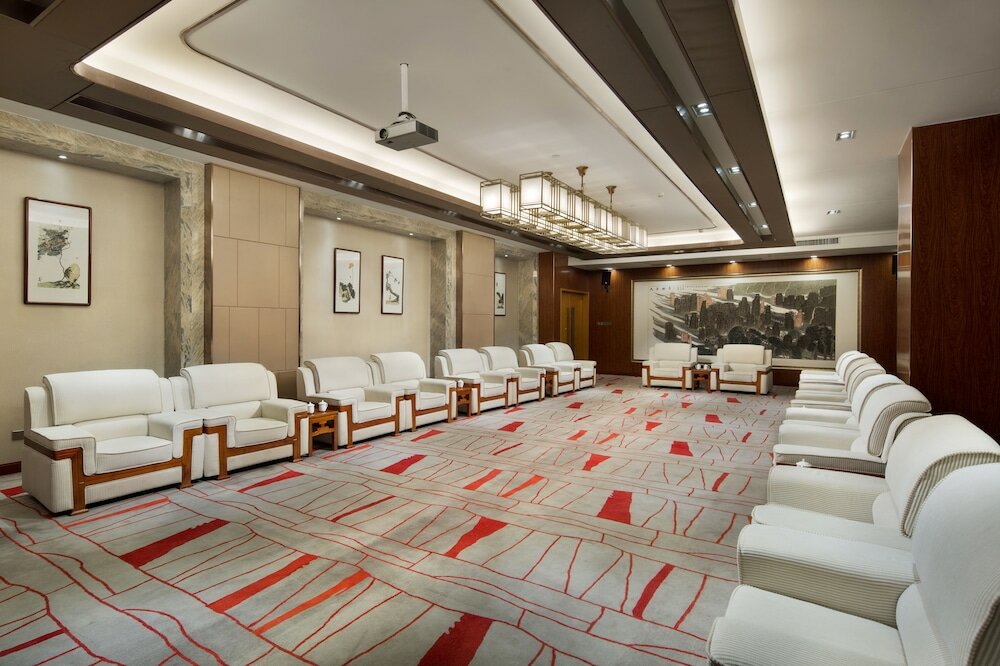 Фото Zhangjiajie Huatian Hotel