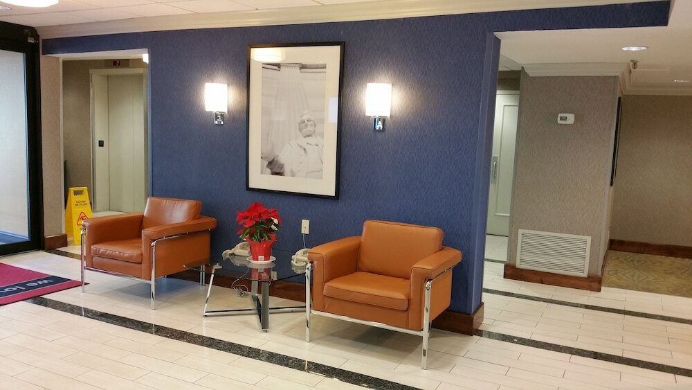 Фото Wingate by Wyndham Springfield