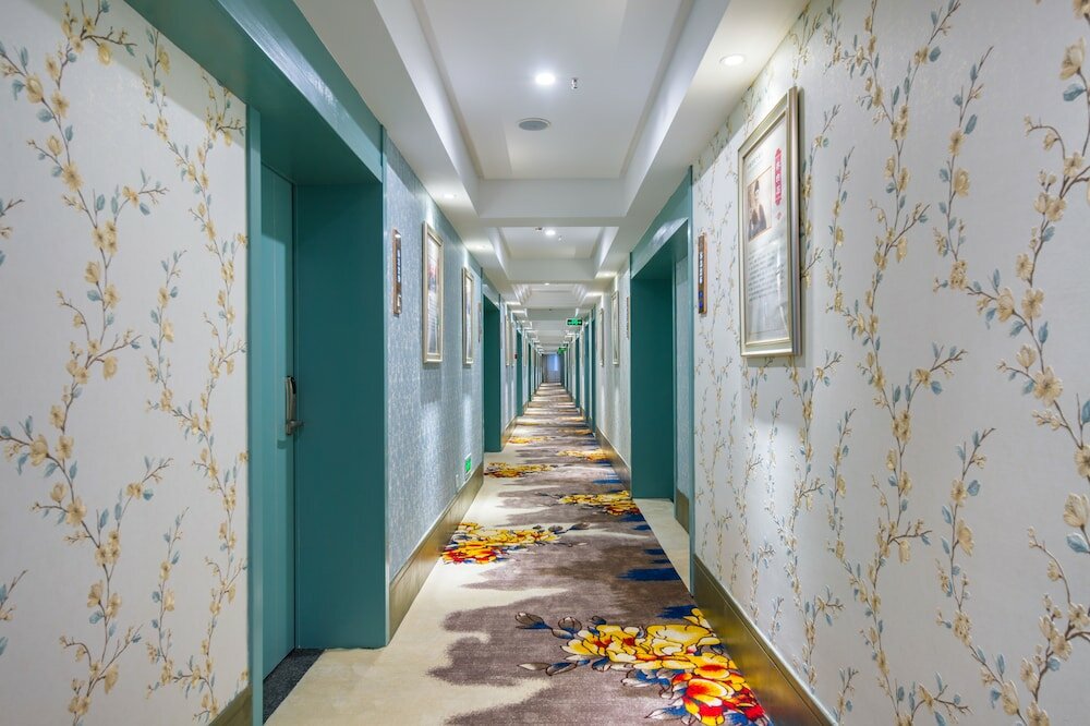 Фото YiWU Best Hotel