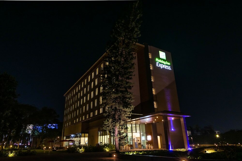 Фото Holiday Inn Express Kolkata Airport, an Ihg Hotel