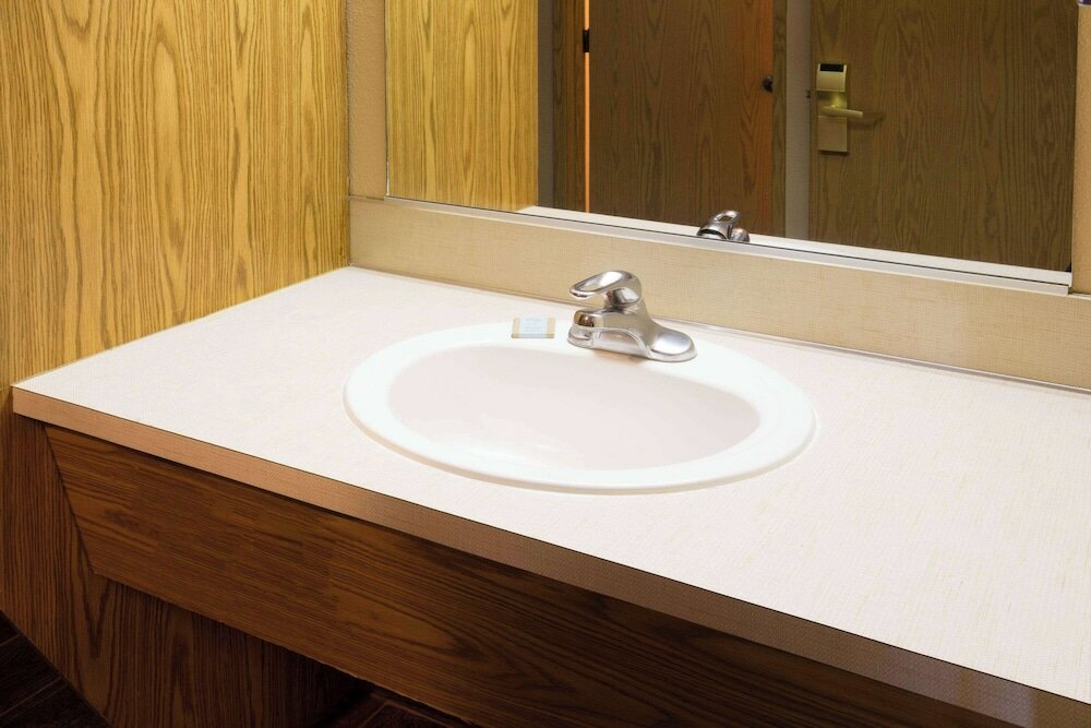 Фото Travelodge by Wyndham East Portland/Gresham