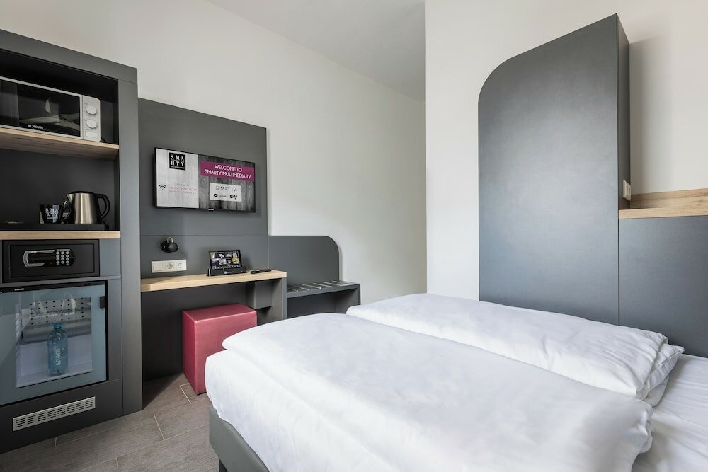 Фото Airport Hotel Dürscheidt