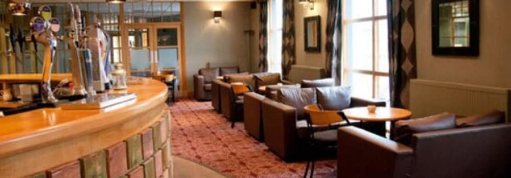 Фото Castlecary House Hotel