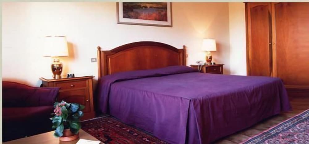 Фото Garden Hotel