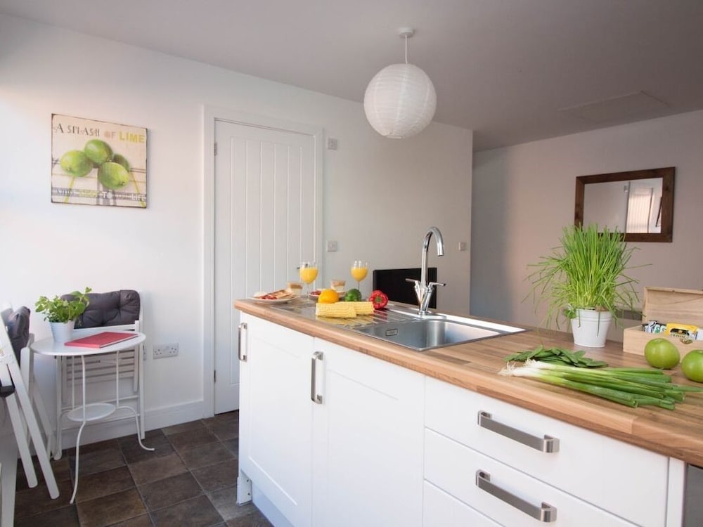 Фото Beddoe Apartments