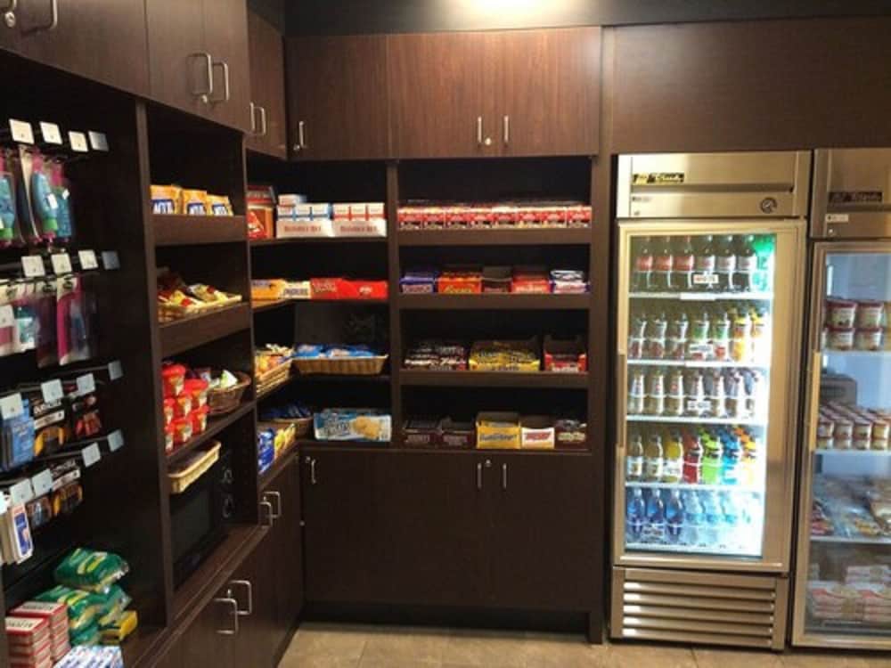 Фото Concord Plaza Hotel