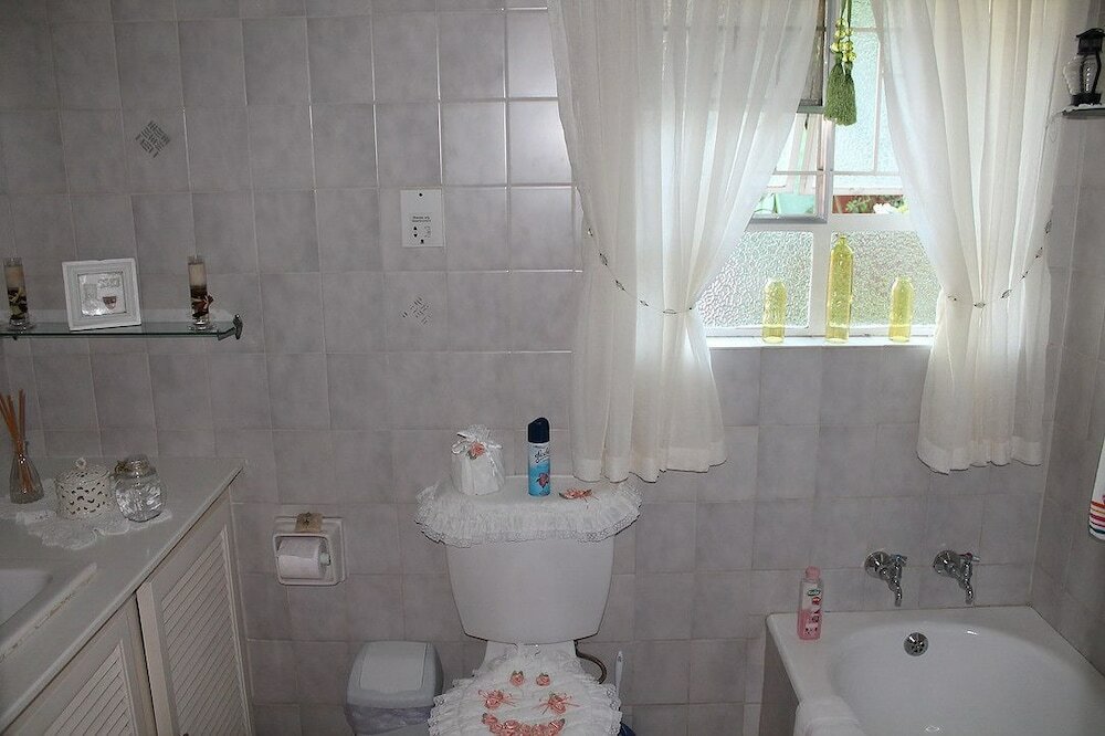 Фото Harmony Guesthouse