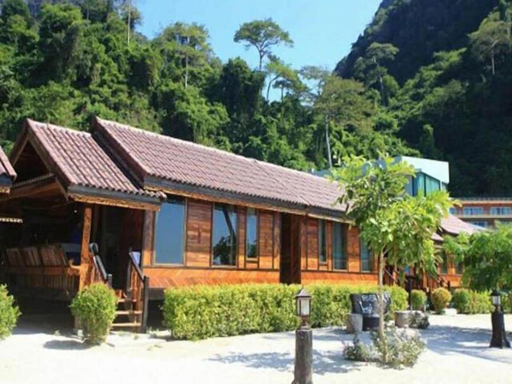 Фото Phi Phi Sand Sea View Resort