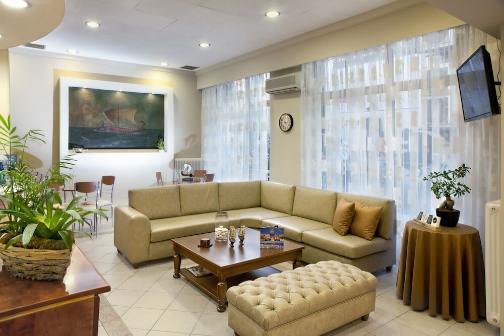 Фото отеля 2