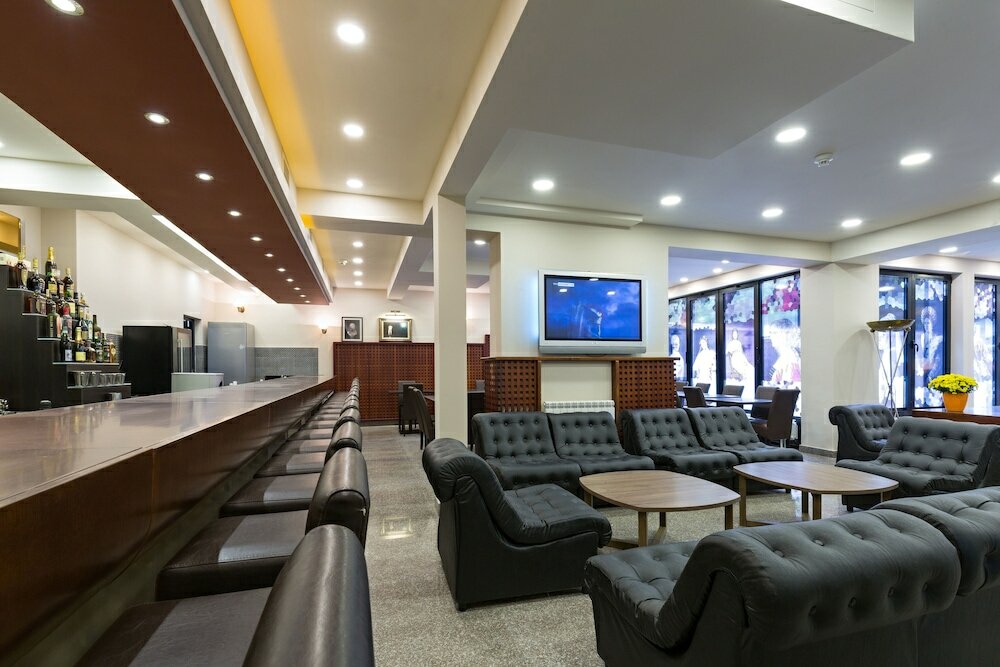 Фото Hotel Sterling Garni