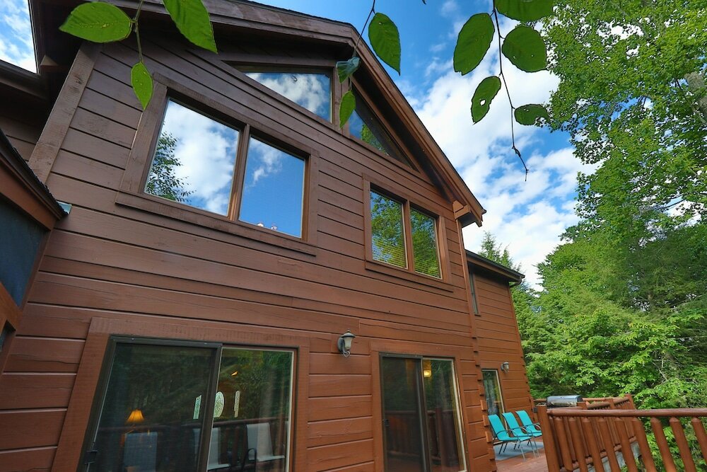 Фото Majestic Manor - Five Bedroom Cabin