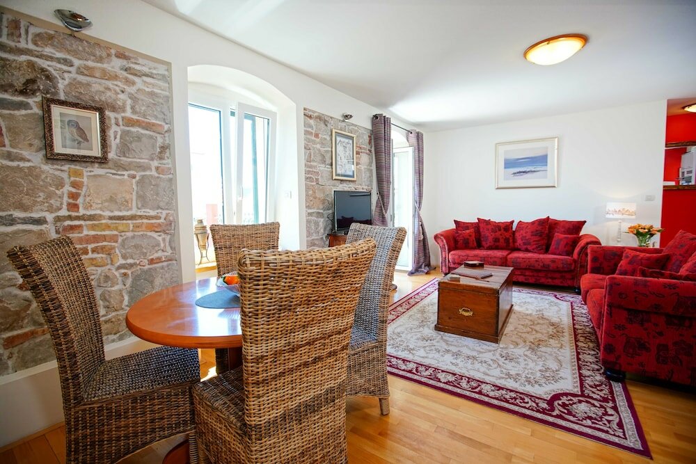 Фото Zephyrus Boutique Accommodation