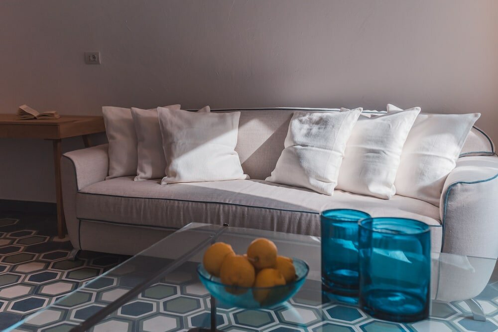 Фото Medousa Bistrot & Suites