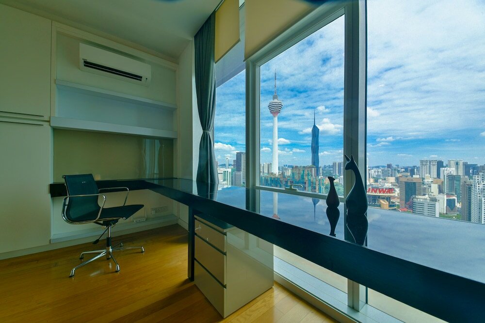 Фото The Hollwood Suites at Platinum