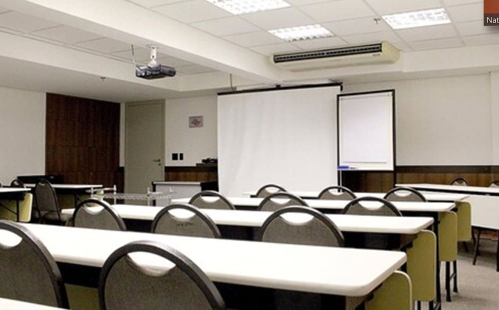 Фото Hotel Golden Park Campinas Cambuí By Nacional Inn