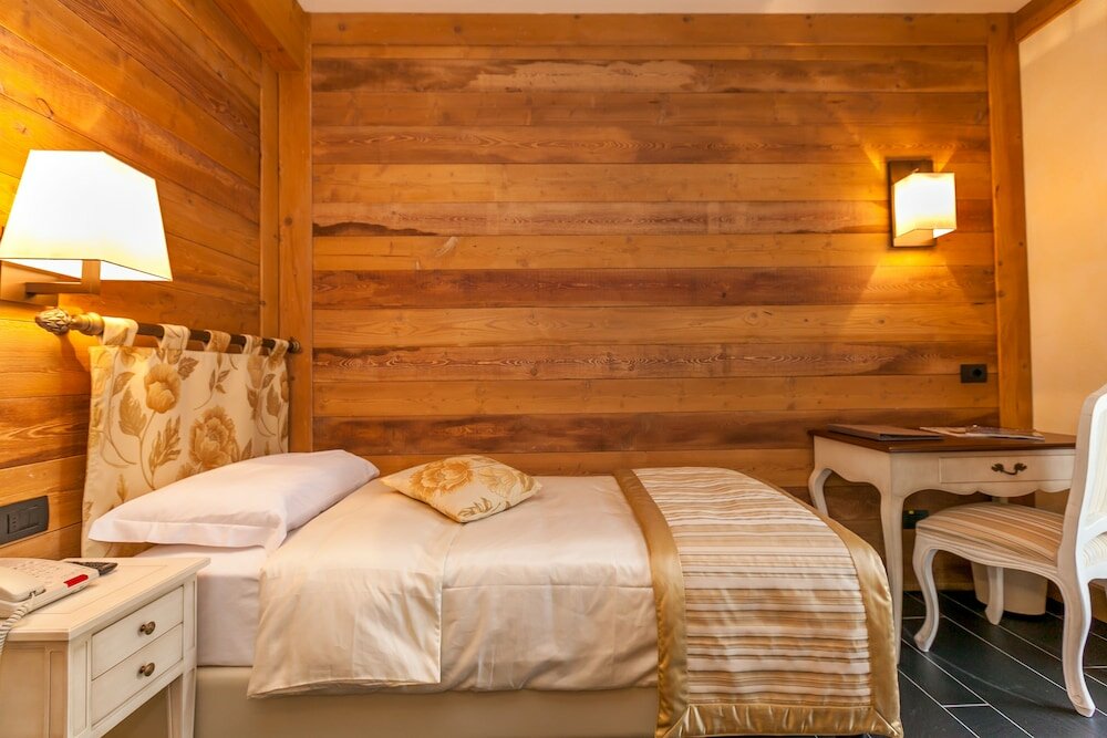 Фото Hotel Lo Scoiattolo