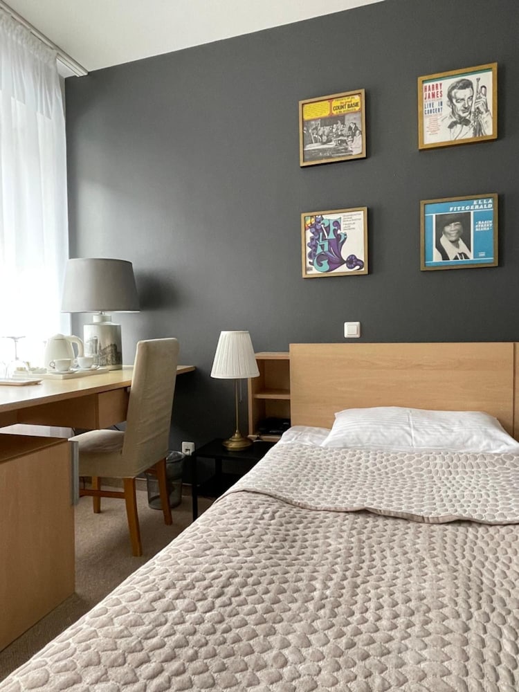 Фото Navalis Hotel