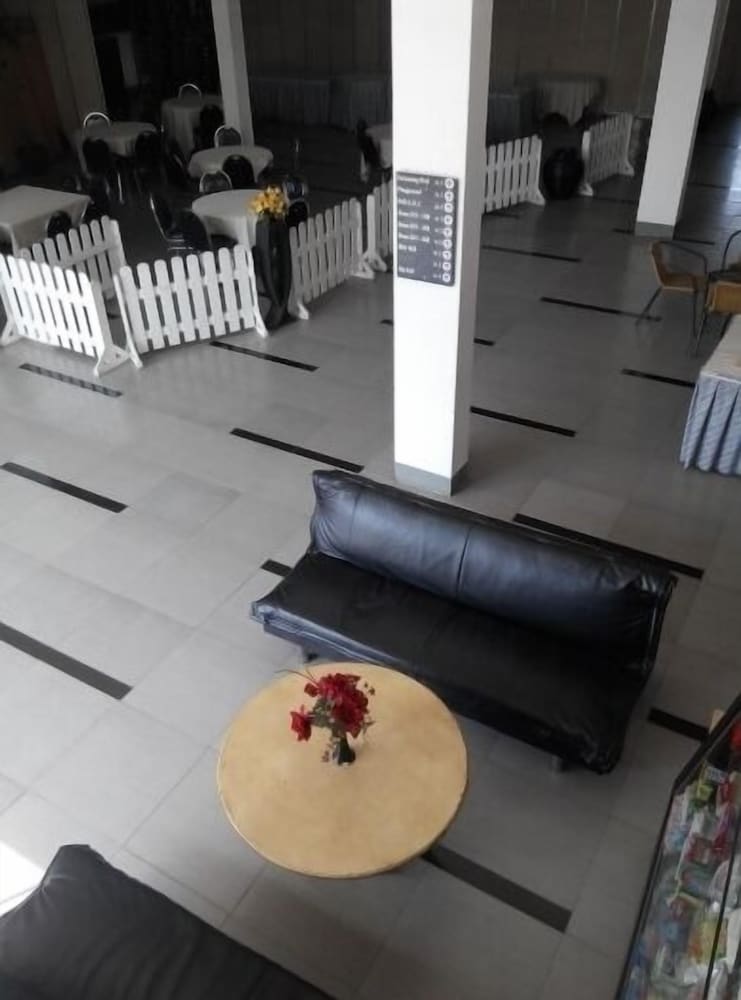 Фото De Wahyu Hotel