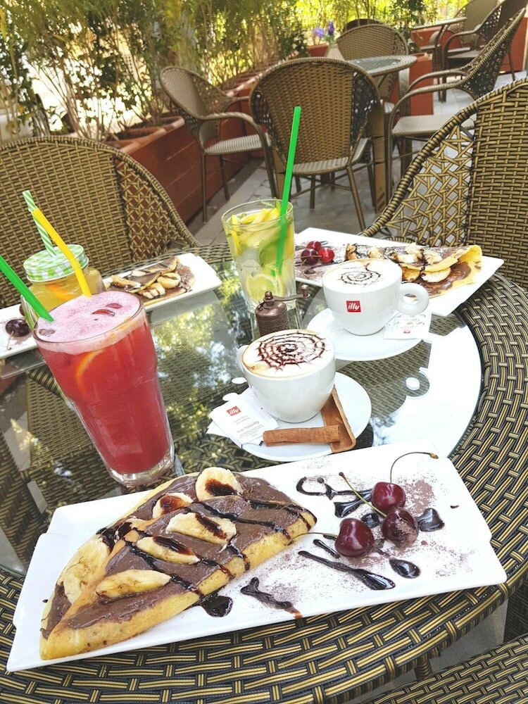 Фото LPlaza Hotel