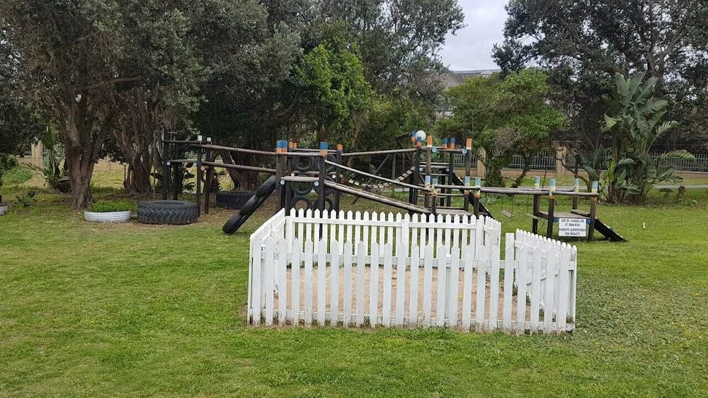 Фото Wilderness Beach Hotel