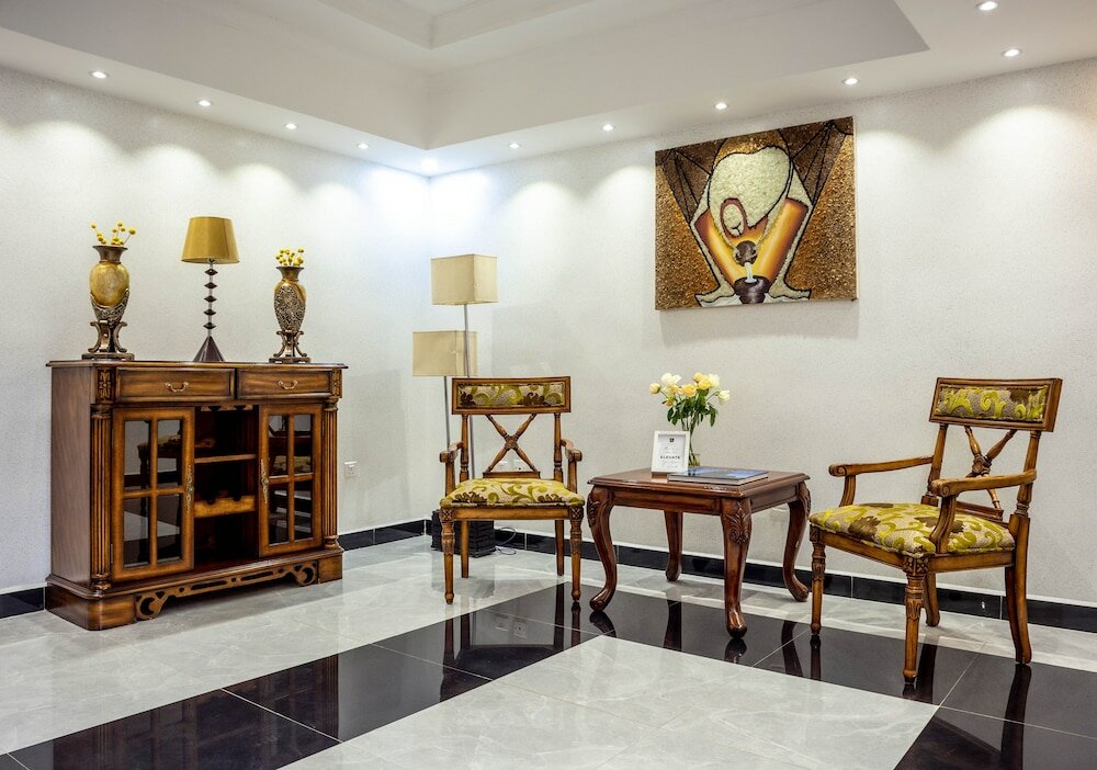 Фото Elevate Suites