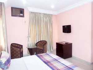 New Golden (Abuja), hotel