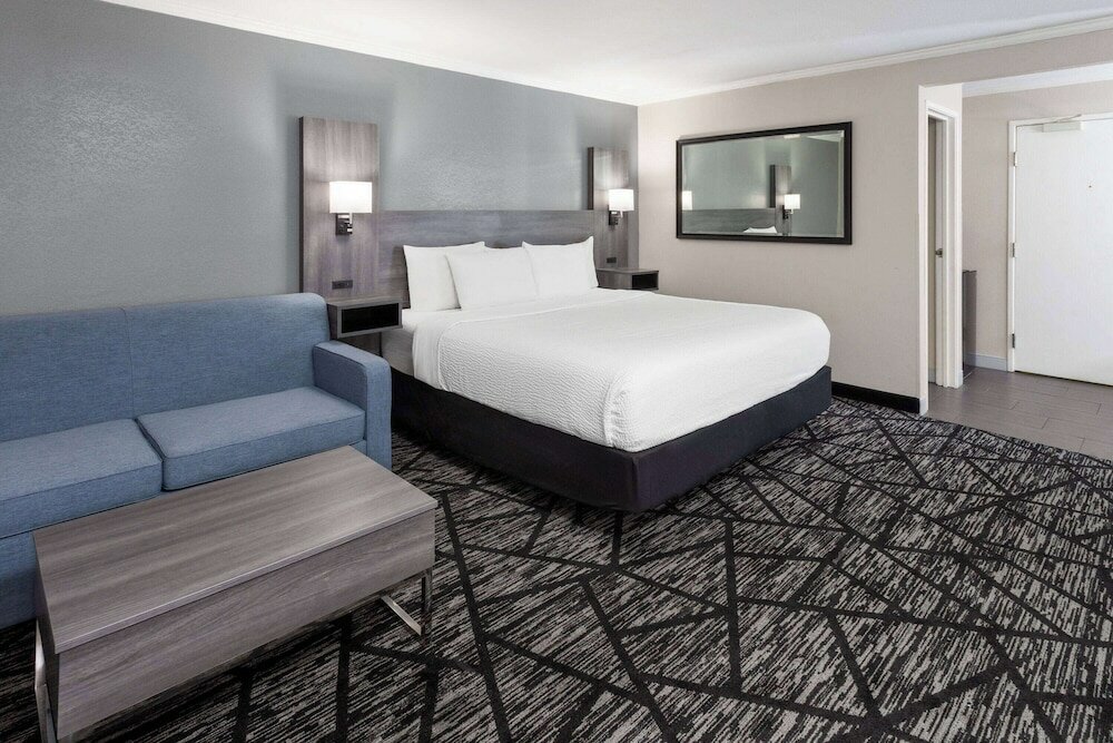 Фото La Quinta Inn by Wyndham Cleveland Independence