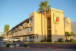 Гостиница Super 8 by Wyndham Las Vegas North Strip/Fremont St. Area