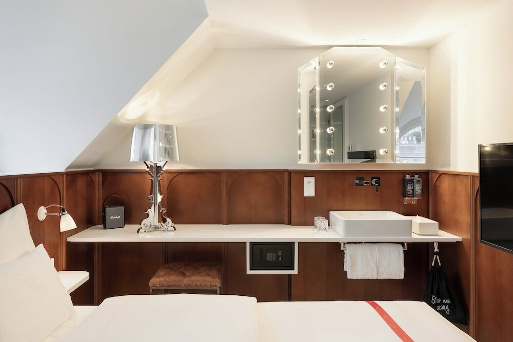 Фото Ruby Mimi Zurich