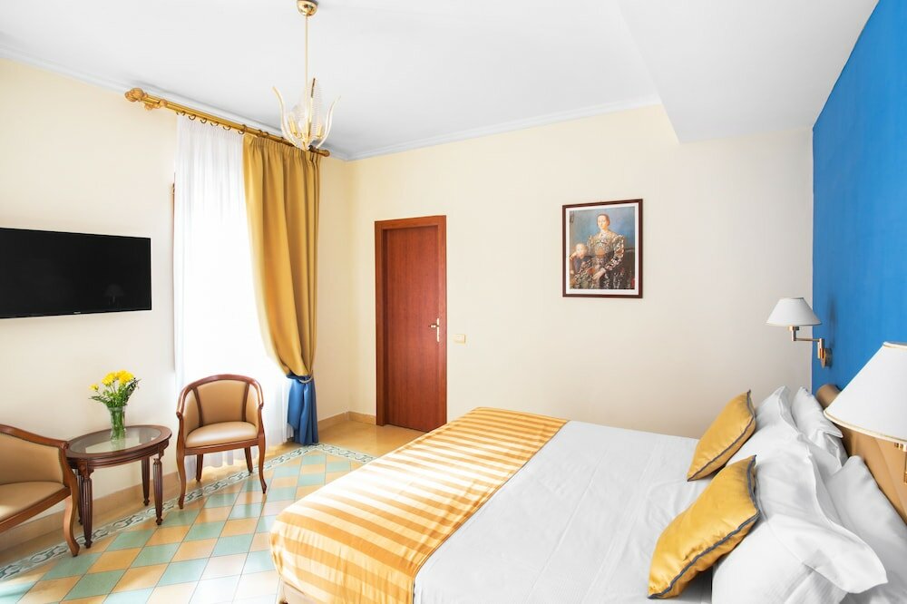 Фото Piazza di Spagna Suites