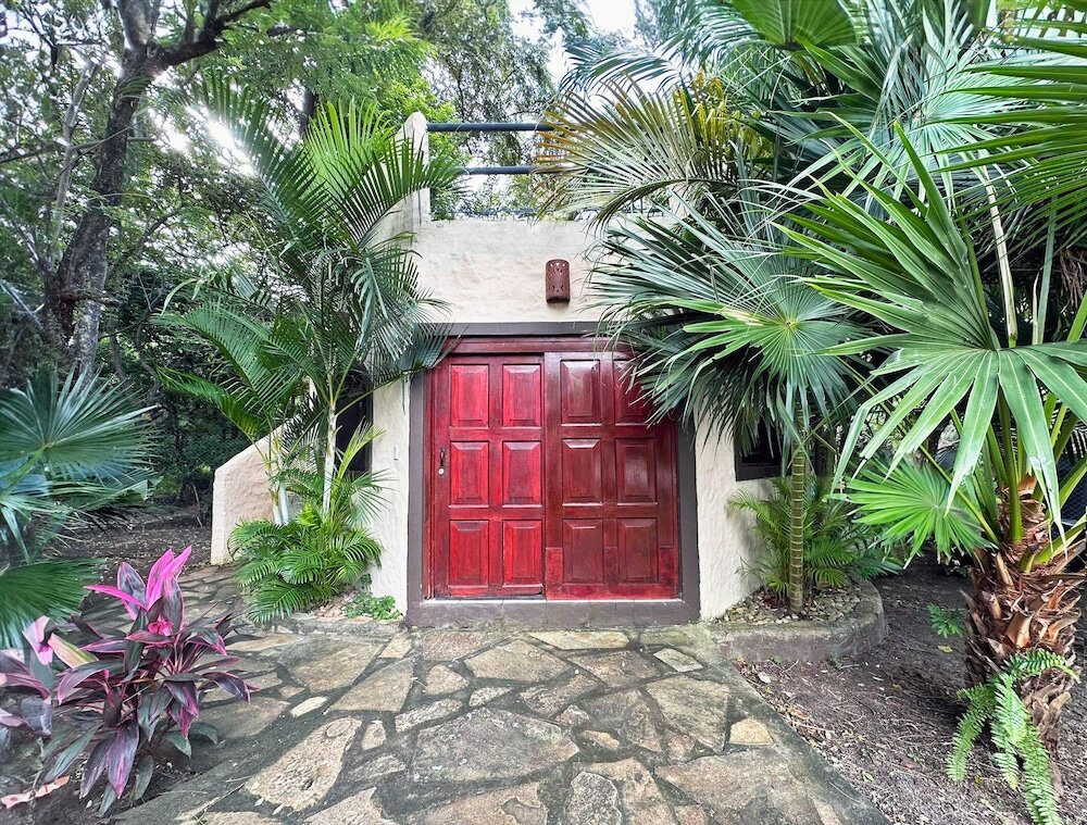 Фото Surf Ranch Hotel & Resort