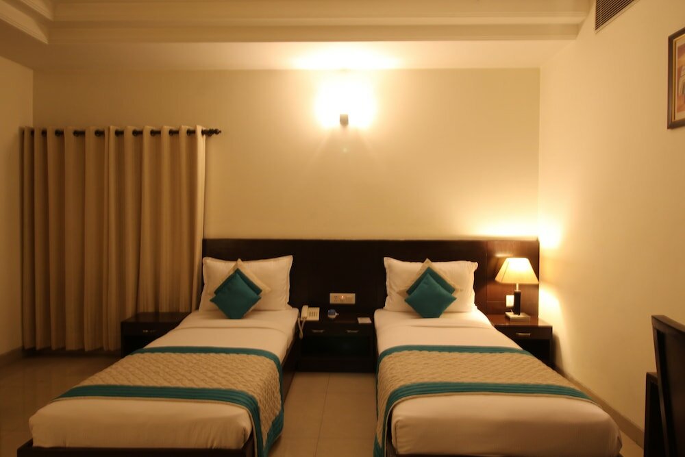 Фото Hotel Impress