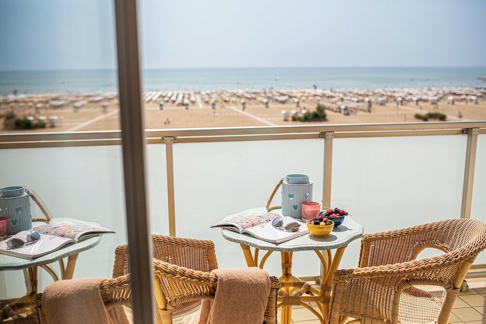 Фото Hotel Karinzia