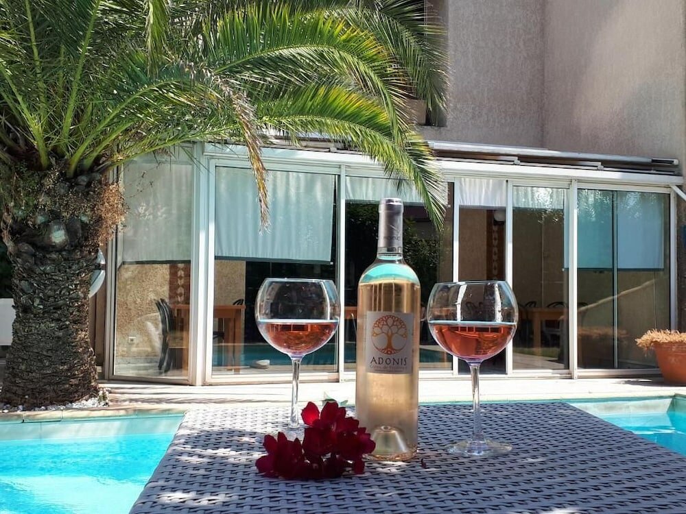 Фото Adonis Arc Hôtel Aix