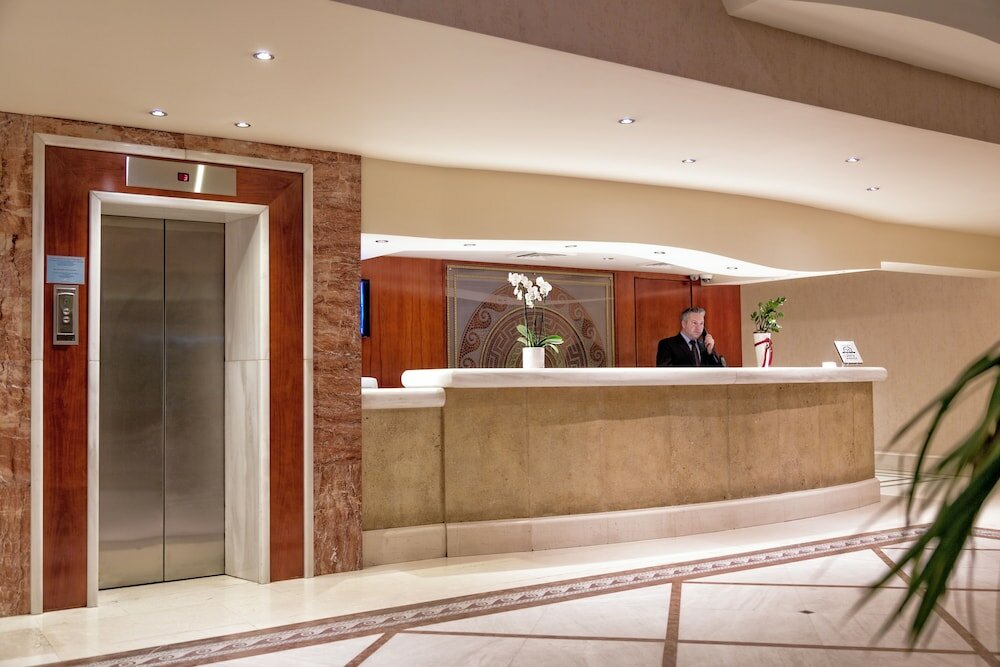 Фото Mediterranean Hotel