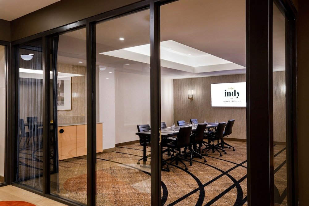 Фото Hotel Indy, Indianapolis, a Tribute Portfolio Hotel