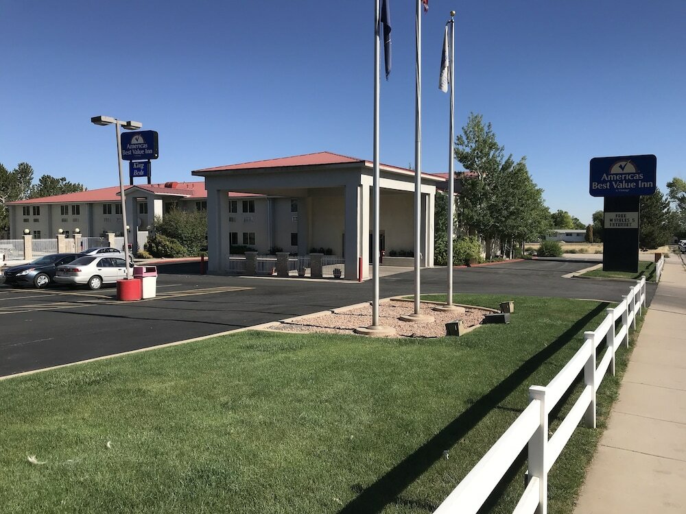 Фото Americas Best Value Inn Cedar City