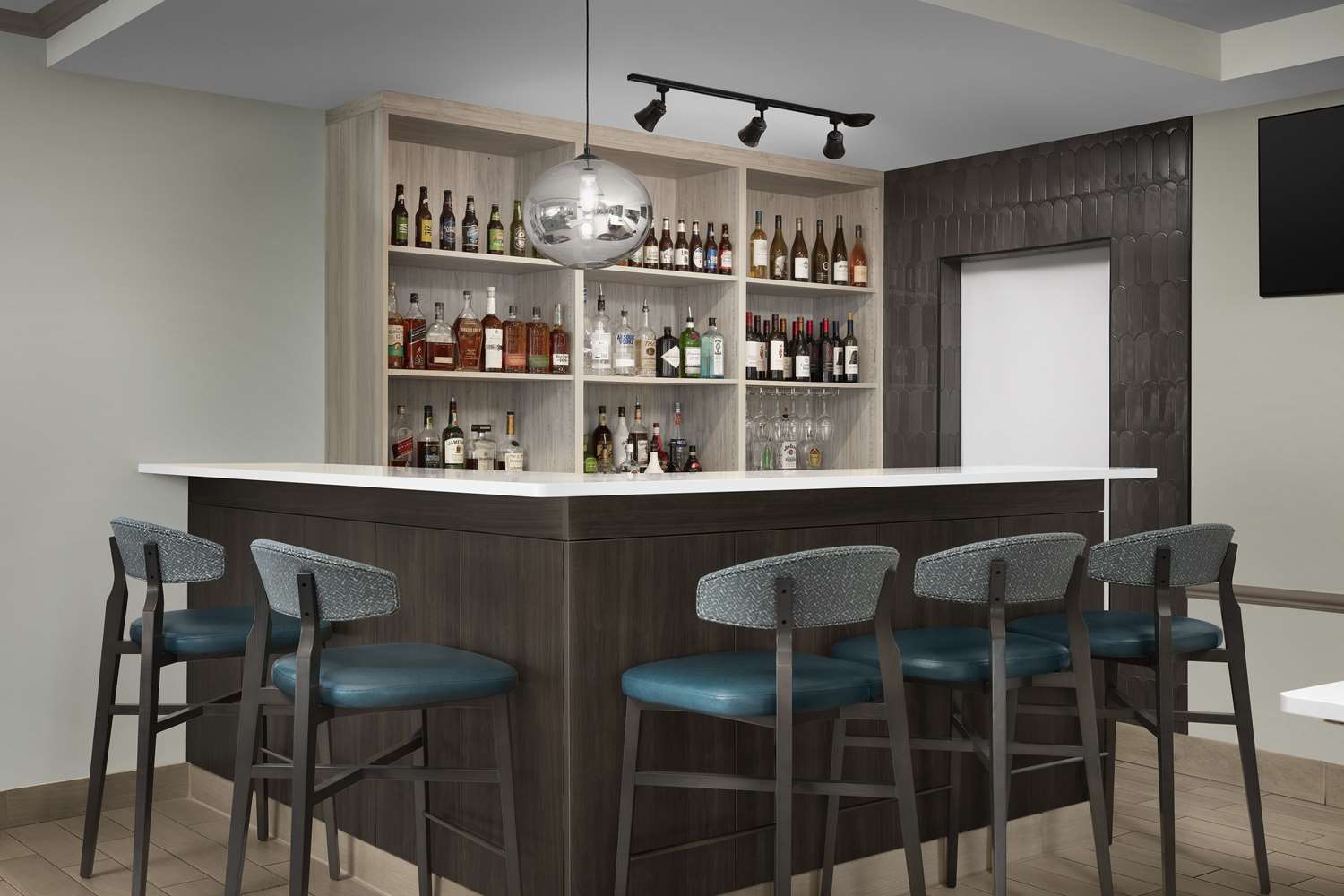 Фото Hilton Garden Inn Hoffman Estates