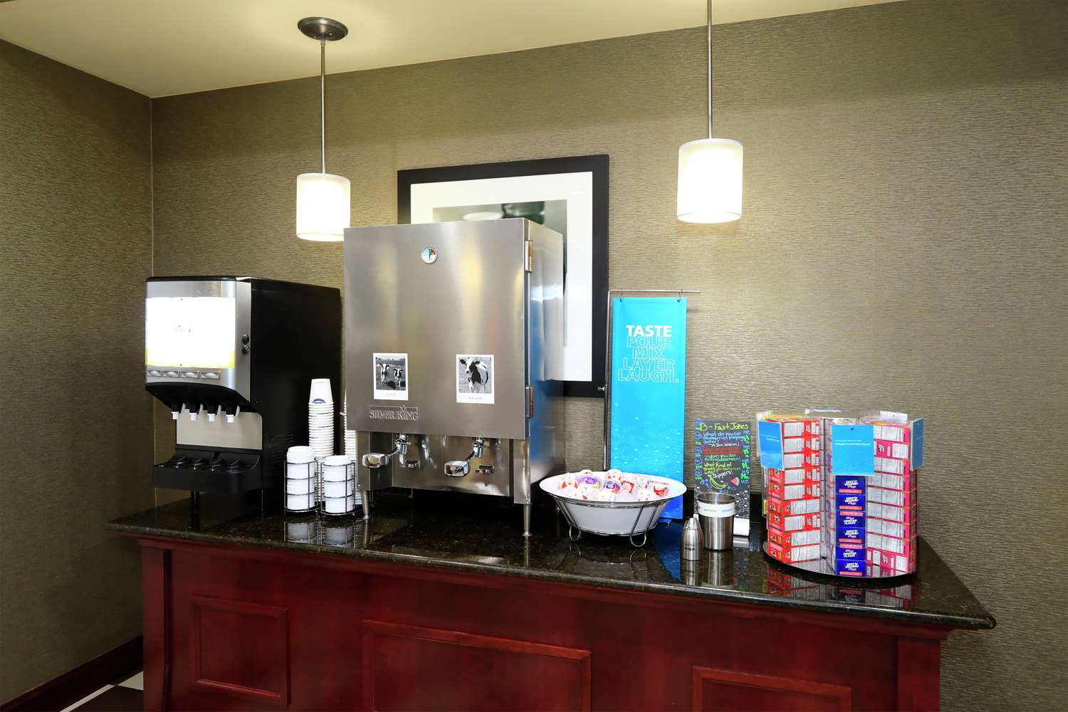 Фото Hampton Inn & Suites Lamar