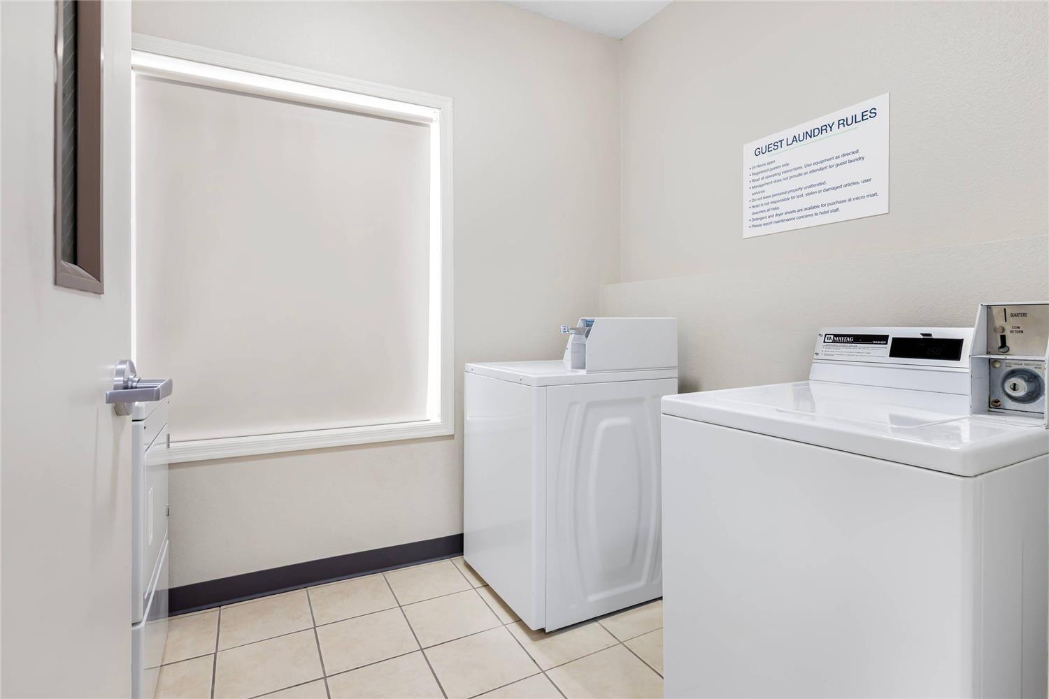 Фото MainStay Suites Madison Airport