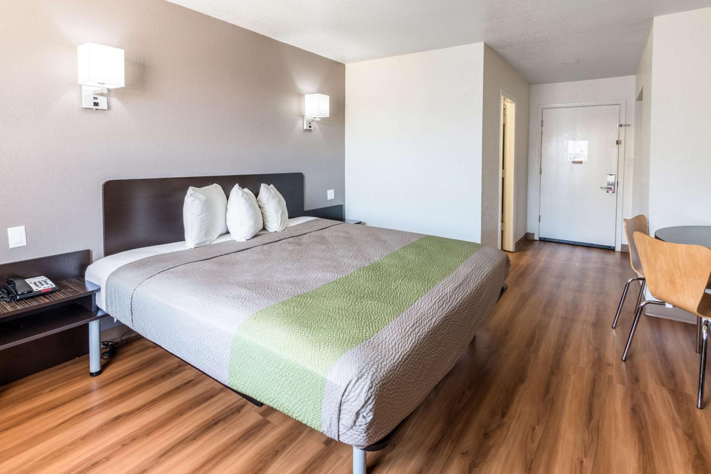 Фото Studio 6 Arlington, Tx