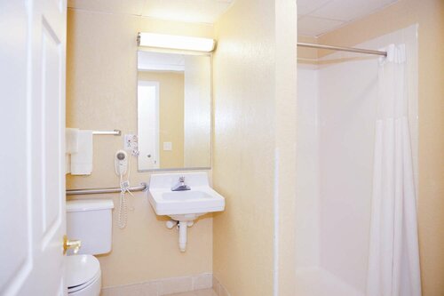 Гостиница Quality Inn & Suites Ames Conference Center Near Isu Campus в Амесе