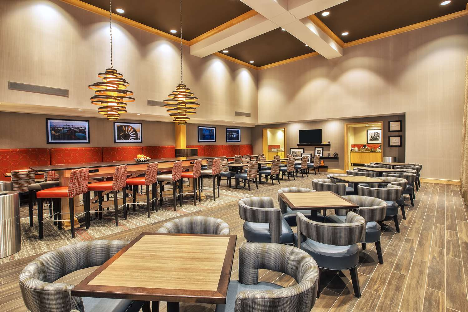 Фото Hampton Inn & Suites Madison-West