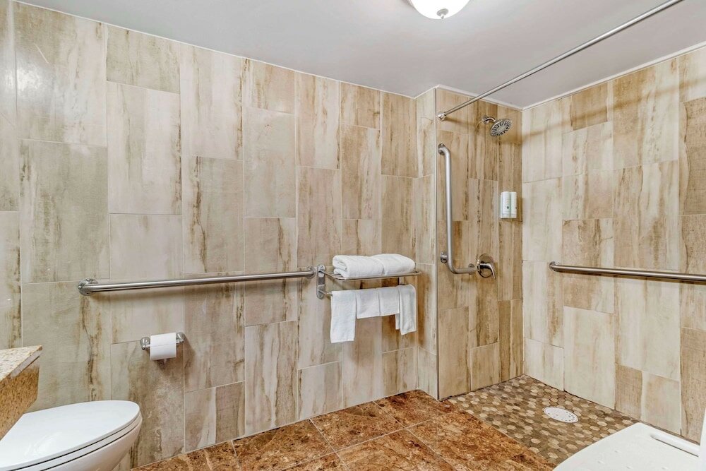 Фото Quality Inn & Suites Morrow Atlanta South