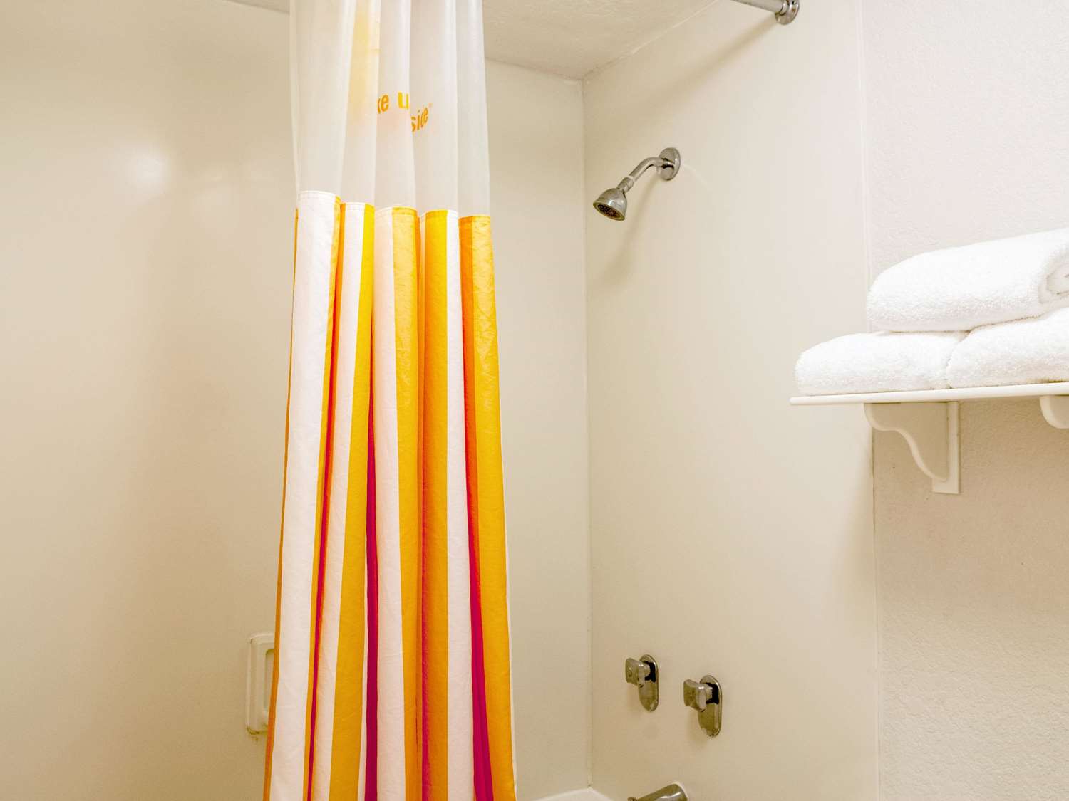 Фото La Quinta Inn by Wyndham New Orleans Veterans Metairie