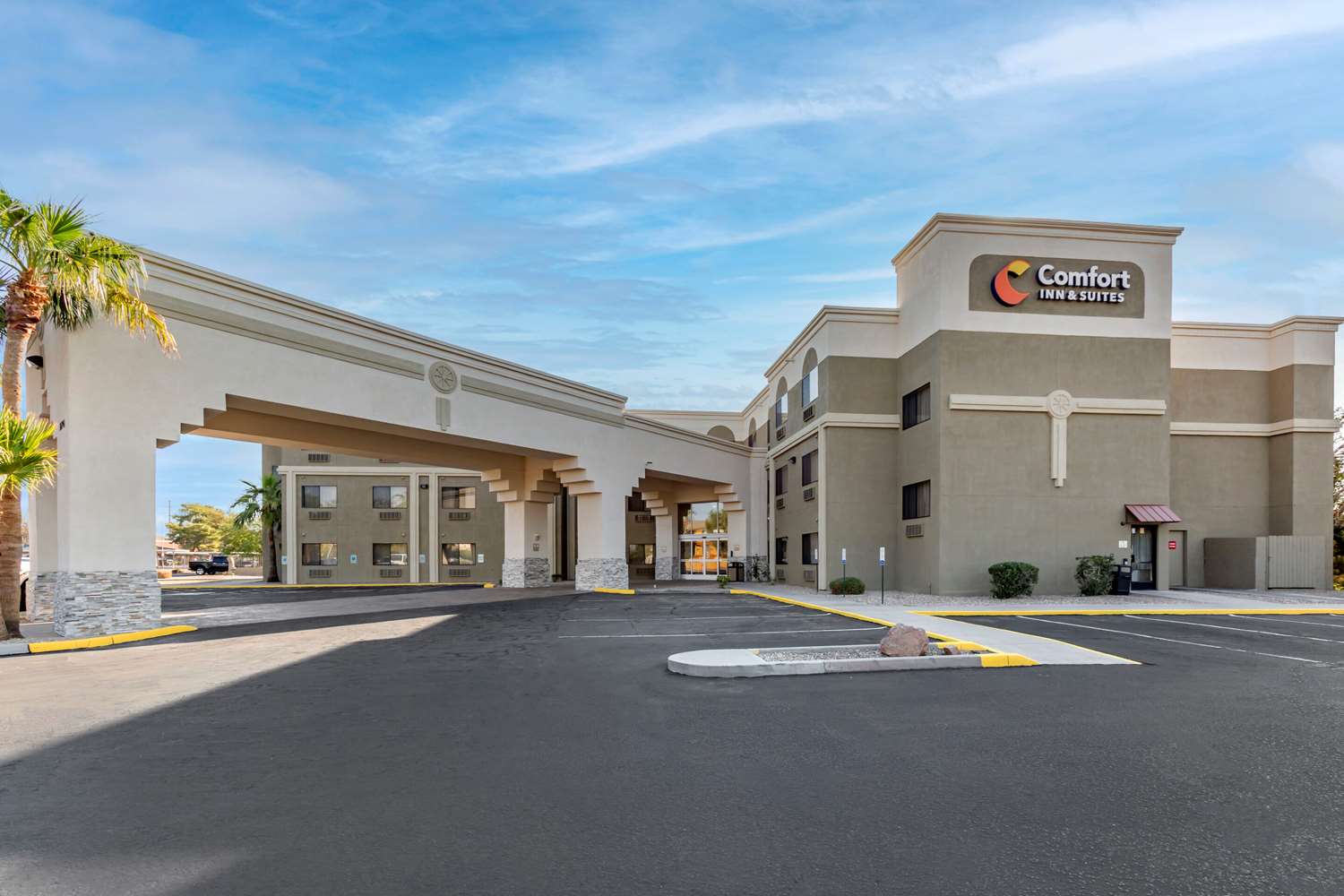 Фото Comfort Inn & Suites Surprise Near Sun City West