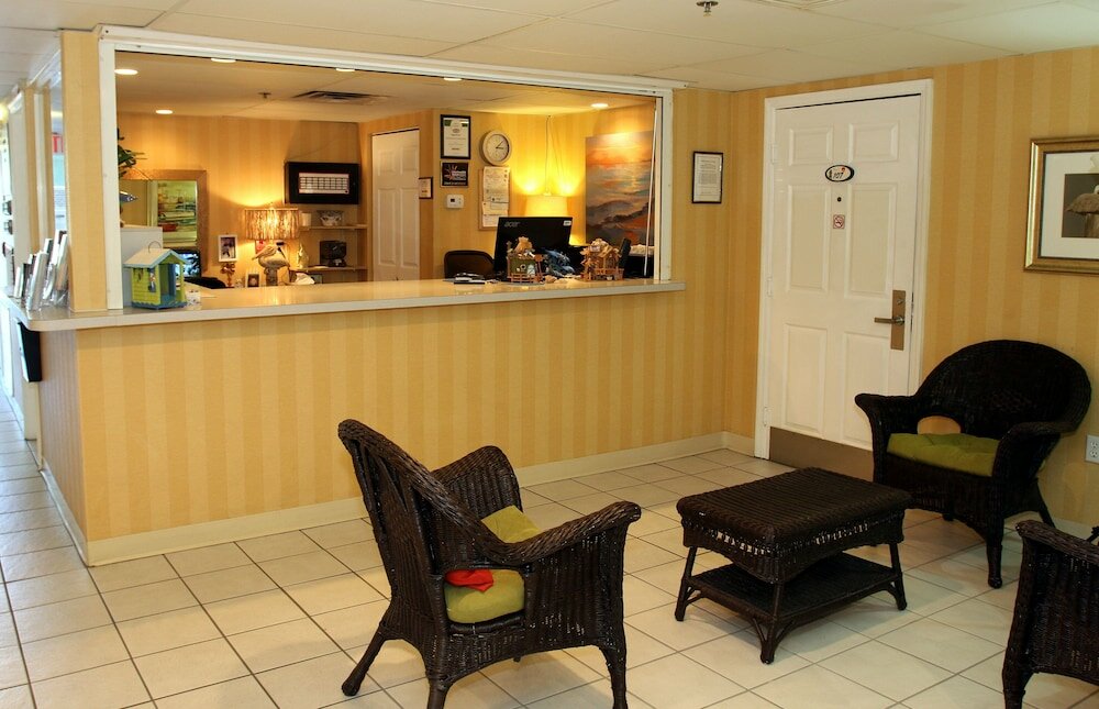 Фото Chart House Suites on Clearwater Bay