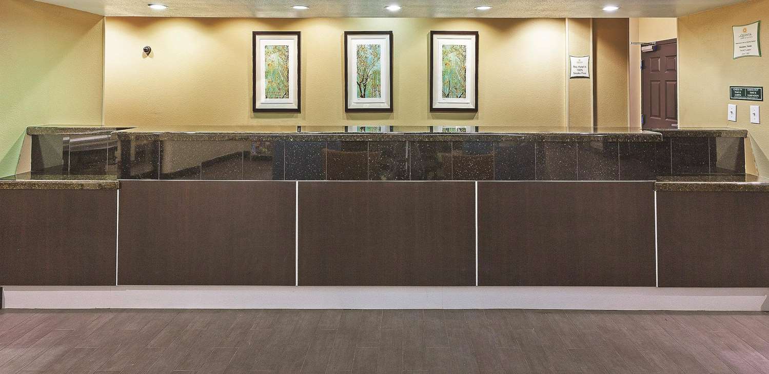 Фото La Quinta Inn & Suites by Wyndham Houston Hobby Airport