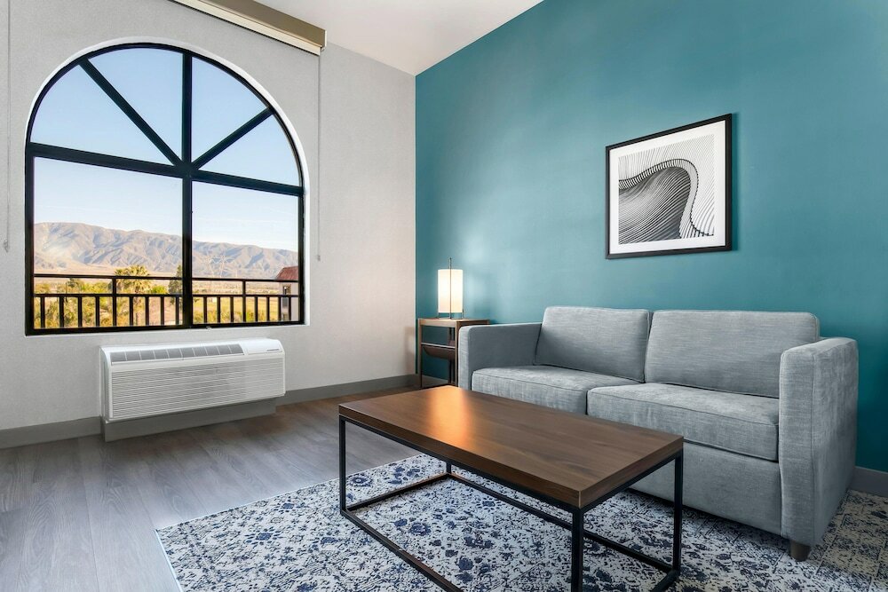 Фото Four Points by Sheraton Ontario-Rancho Cucamonga