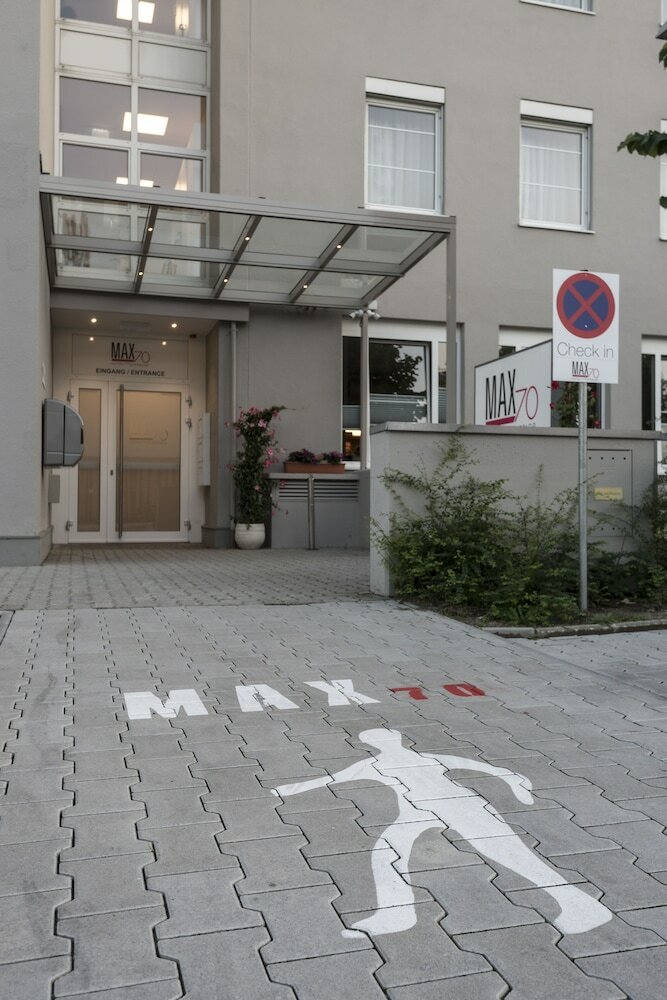 Фото Hotel Max 70